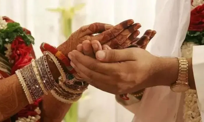 Wife Appreciation Day | సహధర్మచారిణి: బంధానికి బలం.. బాధ్యతకు ప్రతిరూపం 1 Wife Appreciation Day Importance0