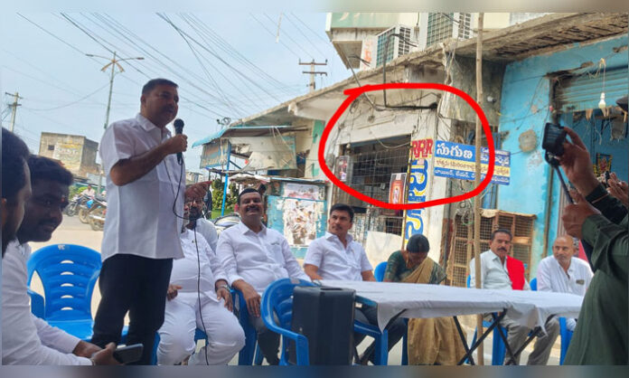 Wine shop located near Chakali Ailamma statue draws objections from locals