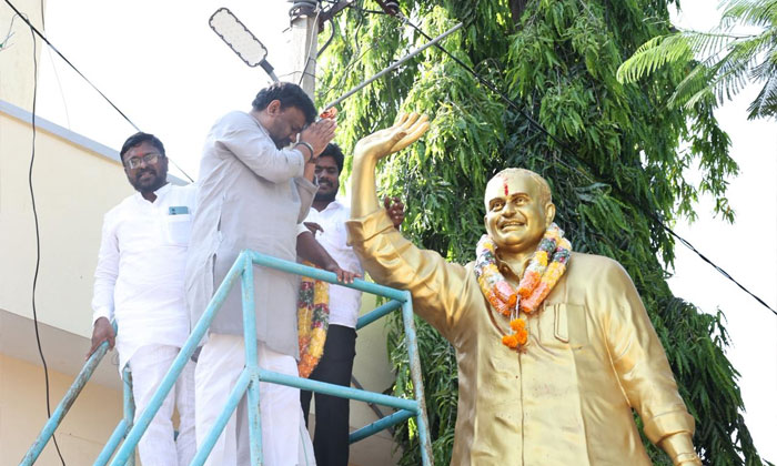 YSR services to the people1 1