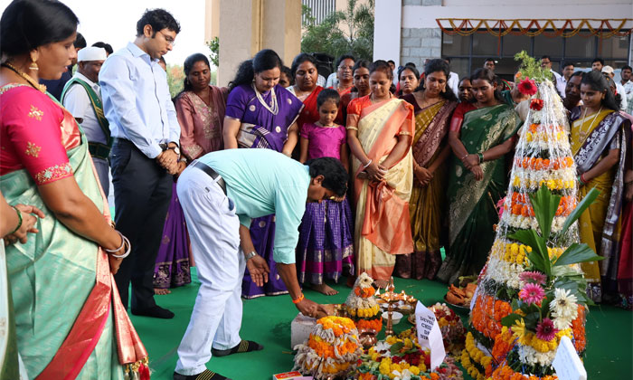 Bhavesh Mishra Bathukamma Celebrations at Collectorate6