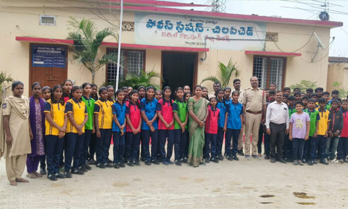 Students learn about police duties, case registration, investigations and cybercrime awareness during an Open House at Chilipched Police Station.