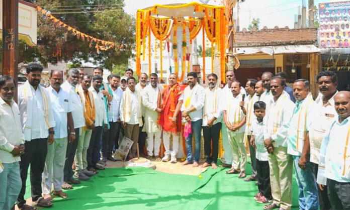 Gandhi Jayanti celebrations held in Kadthal with tributes, sapling plantation and social service activities