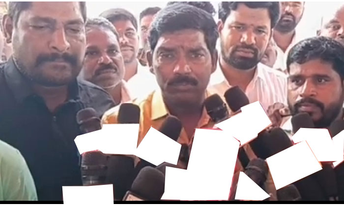 Journalists Demand Government Action in Wanaparthy01