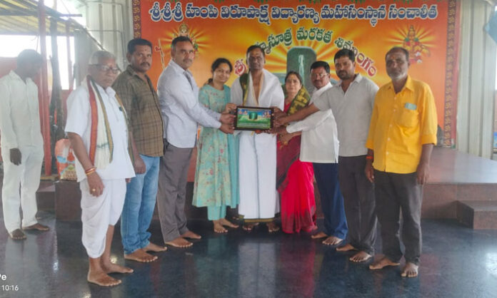 Telangana High Court Justice Sumalatha Reddy offers special prayers at the ancient Sri Brahmasutra Marakatha Shiva Temple near Chandippa village in Shankarpalli.