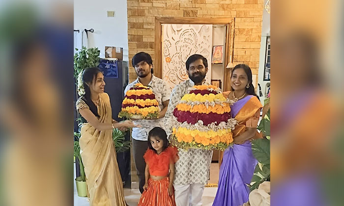 Kadthal Saddula Bathukamma Celebrations Reflect Telangana Culture5