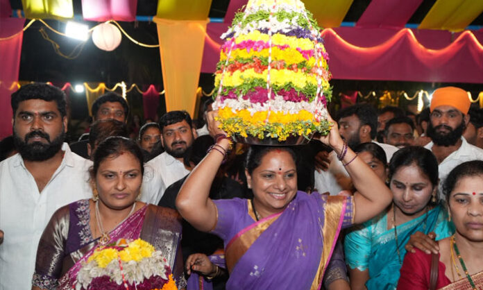 Kalvakuntla Kavitha participates in Bathukamma celebrations with women at DRDL Colony in Hastinapuram.