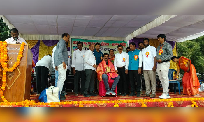 Sports Development | విద్యార్థుల్లో క్రీడా నైపుణ్యాన్ని పెంపొందించేందుకు క్రీడలు దోహదం...! 3 Mandal Level Sports Competitions Begin in Brahmanapalli Tadwai0 1