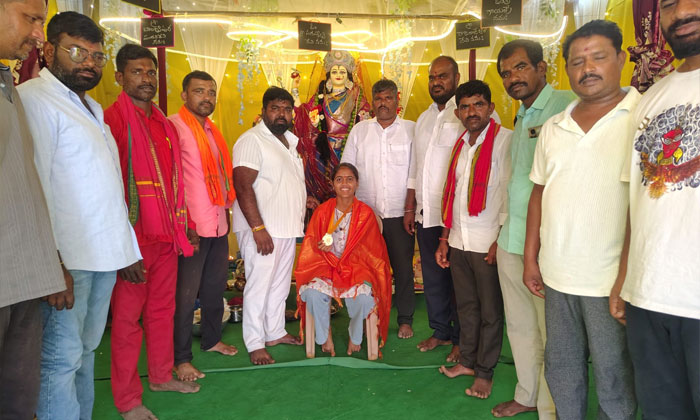 Honour | నేషనల్ కబడ్డీకి ఎంపికైన నవ్యశ్రీకి ఘన సన్మానం 1 Navya Sri National Level Kabaddi Selection1