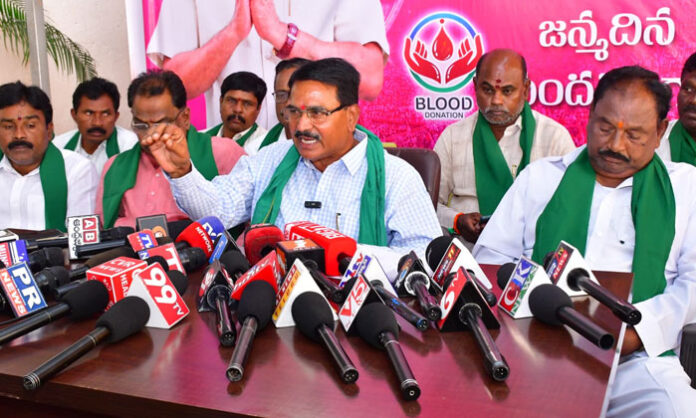 Niranjan Reddy warns of Narlapur protest over irrigation water and pump operation