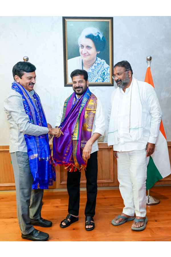 Ponguleti Srinivasa Reddy Celebrates Birthday Simply0