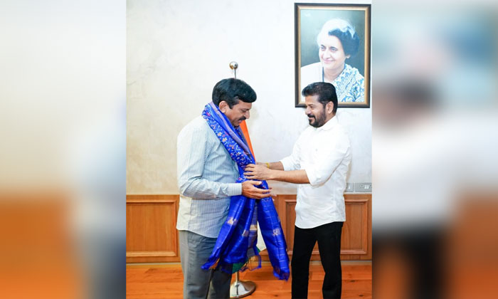 Ponguleti Srinivasa Reddy Celebrates Birthday Simply2