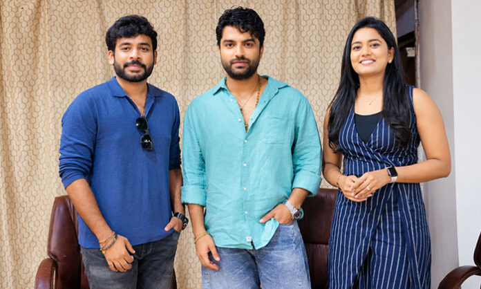 Vishwak Sen launches Maa Ooru Rayavalasa, the second single from Rayavalasa, while the film’s Ringudu Ringudu song is promoted at New York’s Times Square.