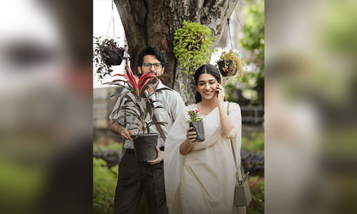 Nithiin and Aafiya Sayed feature in the romantic melody Ruku Ruku Rukmini from Alias Rukmini.
