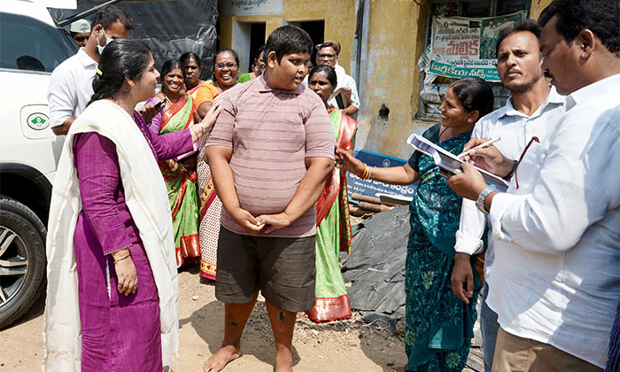 Satya Sharada Inspects Anganwadi Centers in Warangal3 1