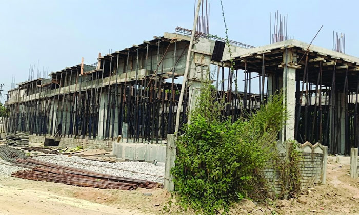 Shankarpally | జీఓ 111 పేరుతో పైసా వసూల్... 1 Shankarpalli GO 111 Violations1