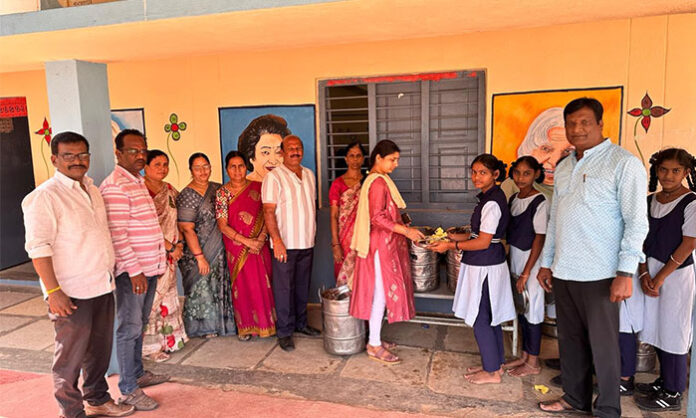 Umarani Nagaraju inspects Girls High School in Sadashivapet