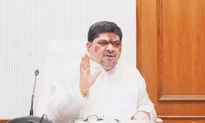 Minister Ponnam Prabhakar lays the foundation stone for the Young India Integrated School at Tatipalli in Jagtial district, a ₹200 crore project planned across 25 acres.